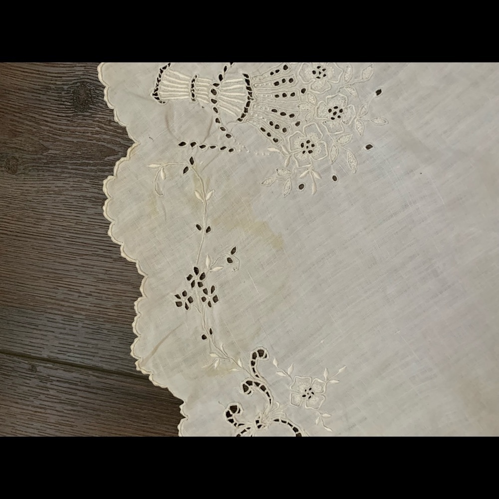 Table cloths - Picture 4 of 6